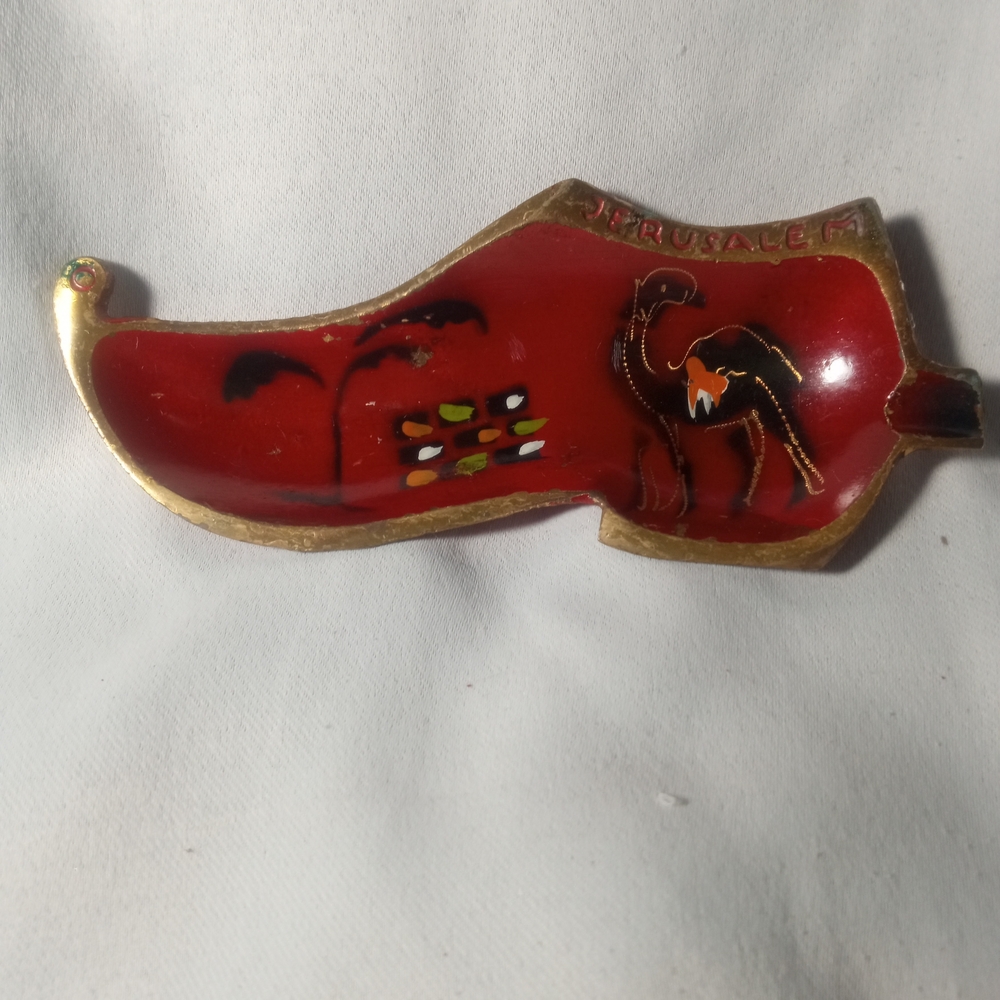 VTG Ashtray~Shoe Shape Engraved Jeruselum Brass Enamel With Camel Painting